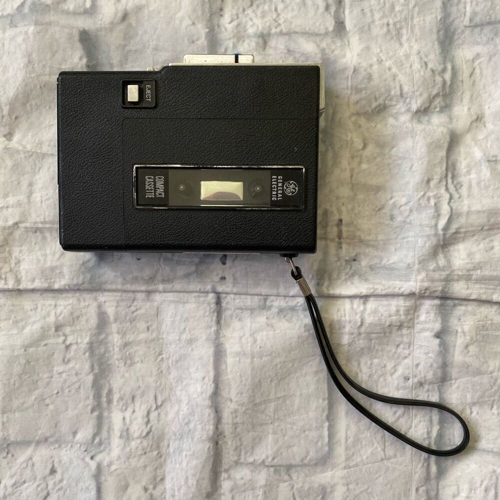 General Electric Vintage 1980s compact Cassette tape player black w/wrist strap